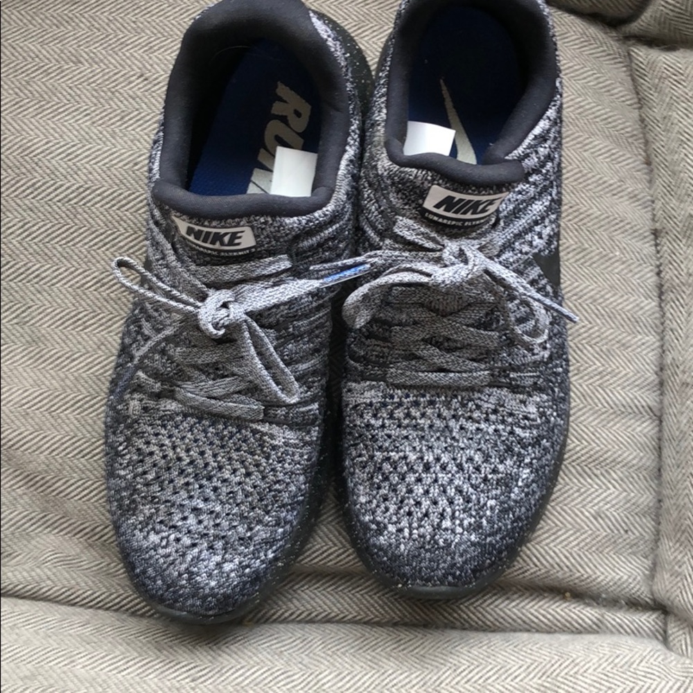 Women’s running shoes